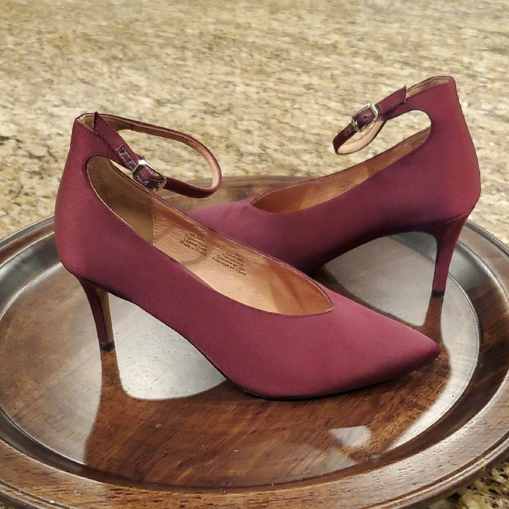 Halogen Burgundy Pointed-Toe Ankle-Strap Pumps